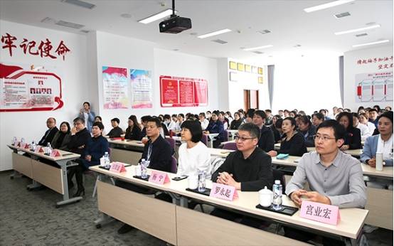 关爱“她健康”康婷为女性员工送上专属健康礼遇